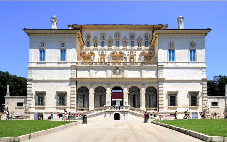 Antigone premiata alle Maschere del Teatro, mentre le Metamorfosi di Peparini arrivano alla Galleria Borghese